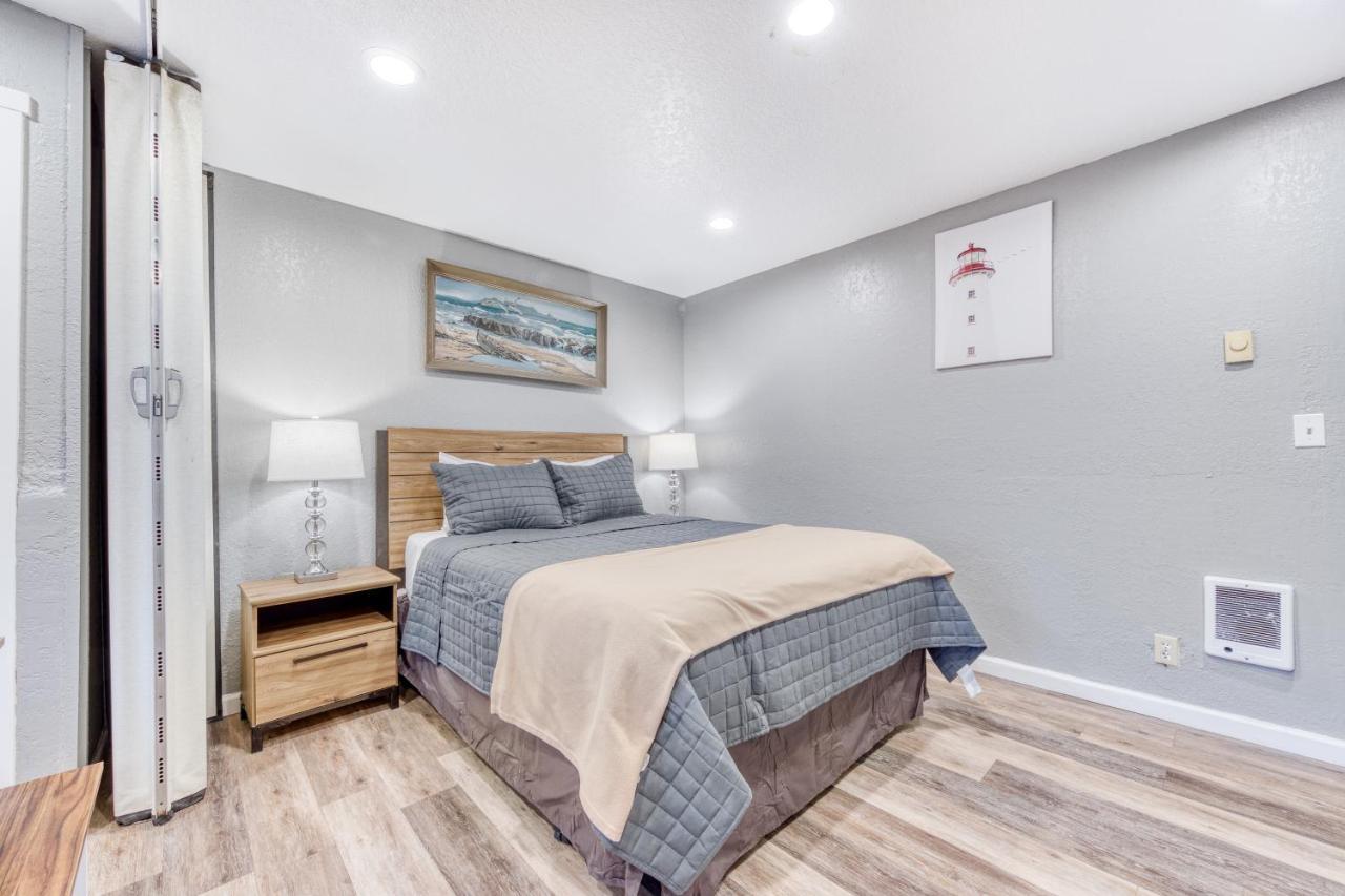 Sea Treasures Inn #211 & #212 Rockaway Beach Esterno foto